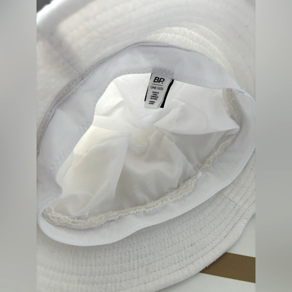 NWOT Nordstrom BP White Bucket Hat - Picture 6 of 6